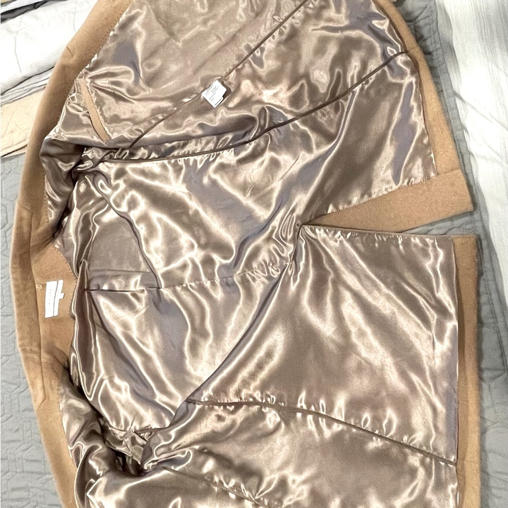 New without tags…Beautiful men’s topcoat..camel/tan color mint condition - Picture 3 of 5